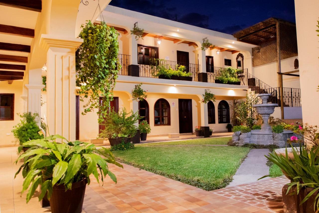 Nico Hotel Antigua Bagian luar foto