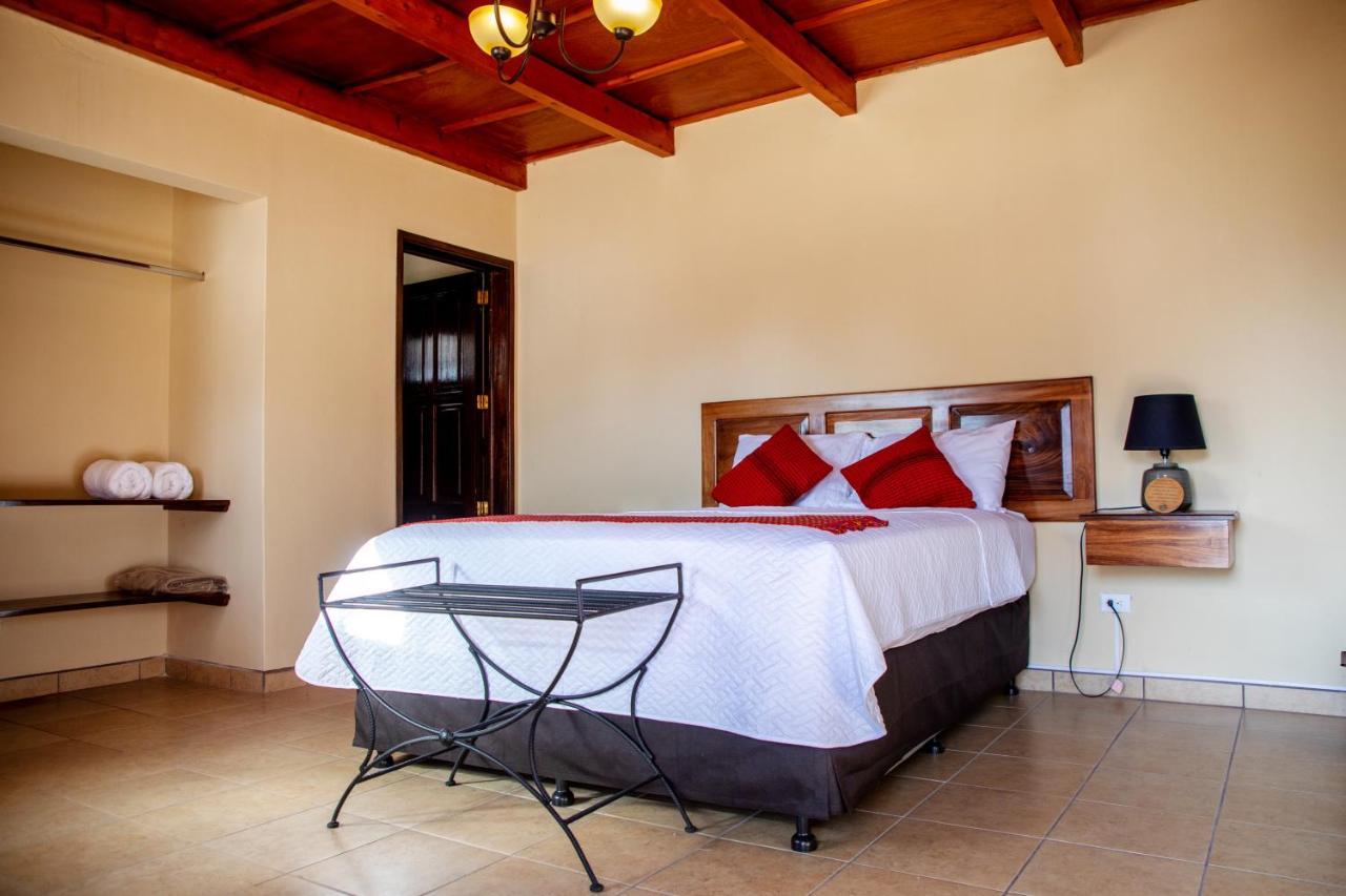 Nico Hotel Antigua Bagian luar foto